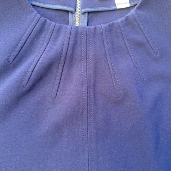 Diane Von Furstenberg Navy Blue Sleeveless Top Size 2 With Back Zipper & Pleated - Picture 5 of 10